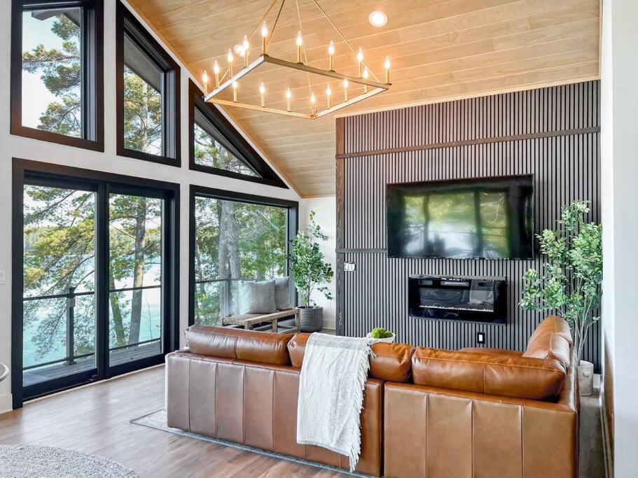 Leo'S Bear Lake Hideaway Kalkaska Εξωτερικό φωτογραφία