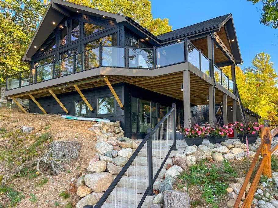 Leo'S Bear Lake Hideaway Kalkaska Εξωτερικό φωτογραφία